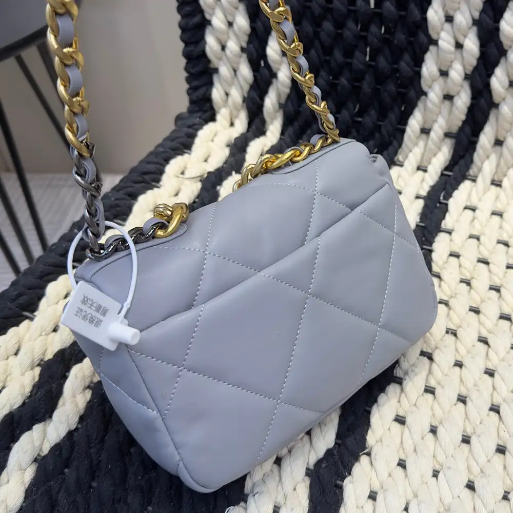 Chanel Star Cowhide Quality Handbag(图2)